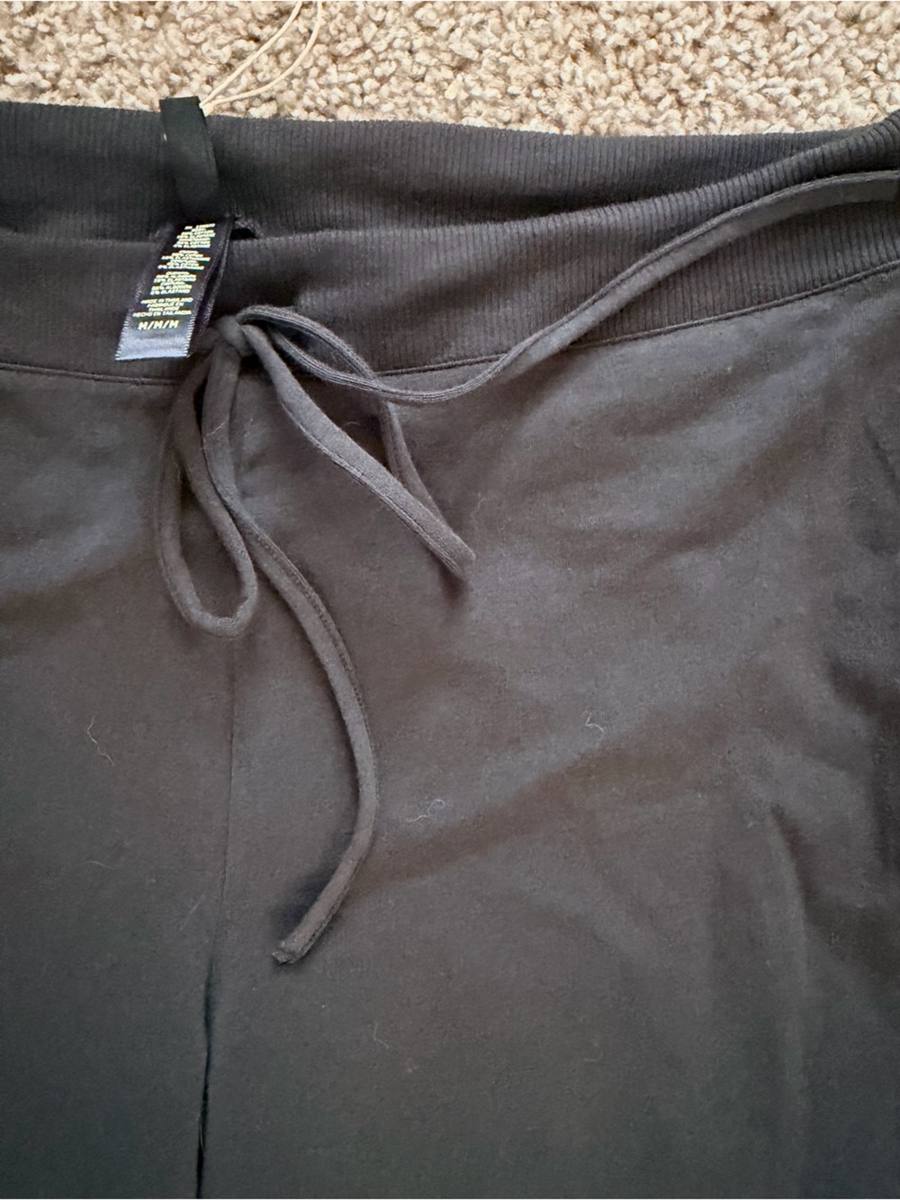 SKIMS Black Drawstring Lounge Pants - Picture 10 of 11